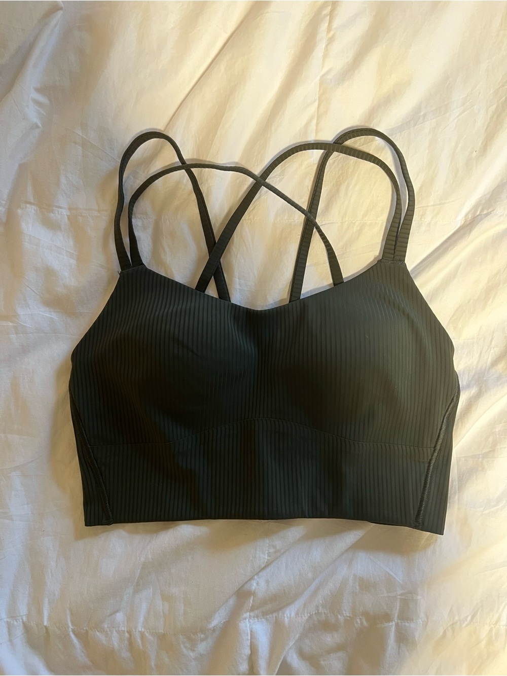 Lululemon NWOT size 4 sports bra
